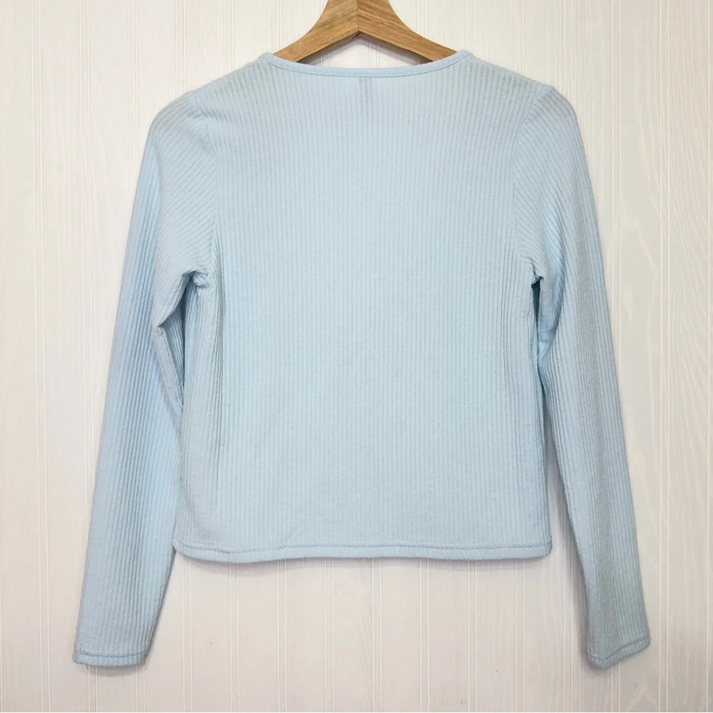 H & M Divided light blue cropped top size M - Picture 5 of 6